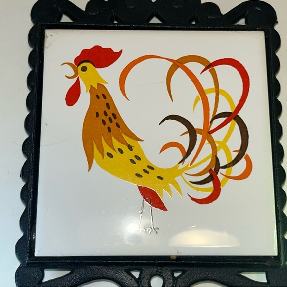 Vintage Holt Howard Rooster Ceramic Tile and Wrought Iron Trivet - Picture 2 of 8